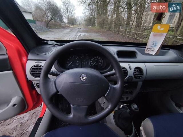 Красный Рено Кенгу, объемом двигателя 1.46 л и пробегом 300 тыс. км за 3300 $, фото 4 на Automoto.ua