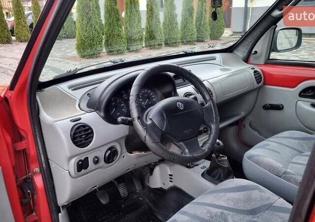Красный Рено Кенгу, объемом двигателя 1.46 л и пробегом 353 тыс. км за 2999 $, фото 22 на Automoto.ua