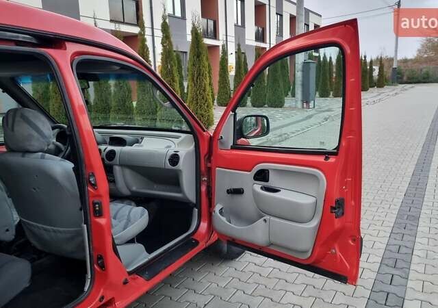 Красный Рено Кенгу, объемом двигателя 1.46 л и пробегом 353 тыс. км за 2999 $, фото 14 на Automoto.ua
