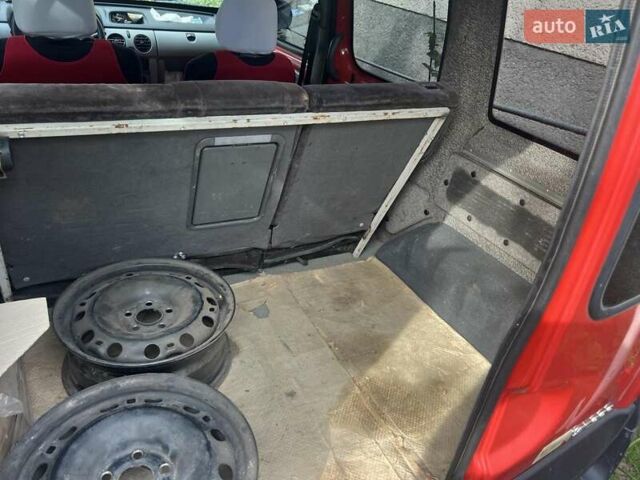 Красный Рено Кенгу, объемом двигателя 1.5 л и пробегом 270 тыс. км за 3450 $, фото 6 на Automoto.ua
