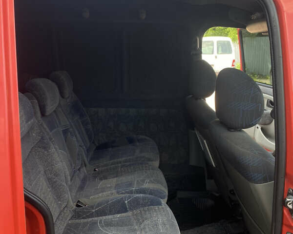 Красный Рено Кенгу, объемом двигателя 1.6 л и пробегом 145 тыс. км за 3800 $, фото 10 на Automoto.ua