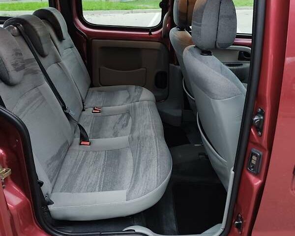 Червоний Рено Кєнгу, об'ємом двигуна 1.6 л та пробігом 240 тис. км за 5205 $, фото 29 на Automoto.ua