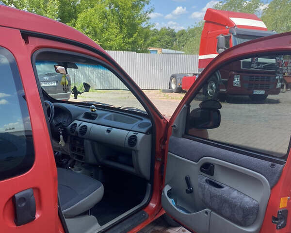 Красный Рено Кенгу, объемом двигателя 1.6 л и пробегом 145 тыс. км за 3800 $, фото 8 на Automoto.ua