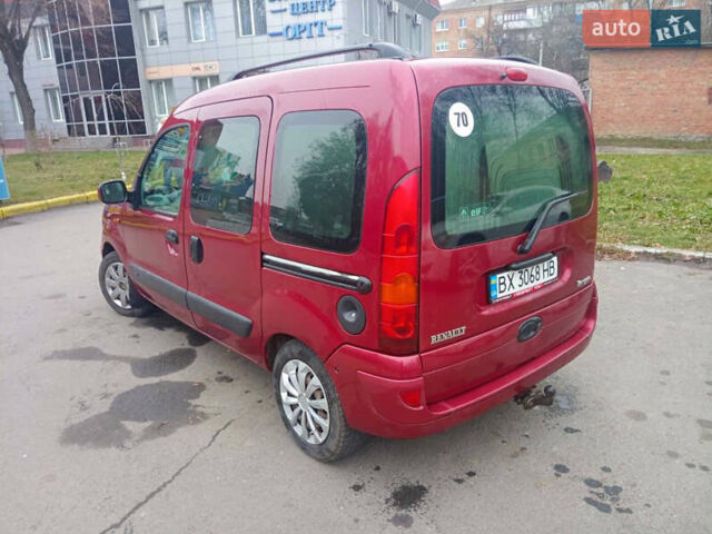 Красный Рено Кенгу, объемом двигателя 1.6 л и пробегом 334 тыс. км за 5200 $, фото 2 на Automoto.ua