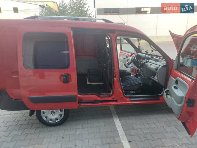 Рено Кенгу 2005 в Львове на Automoto.ua Красный Рено Кенгу, объемом двигателя 1.5 л и пробегом 400 тыс. км за 4000 $, фото 1 на Automoto.ua