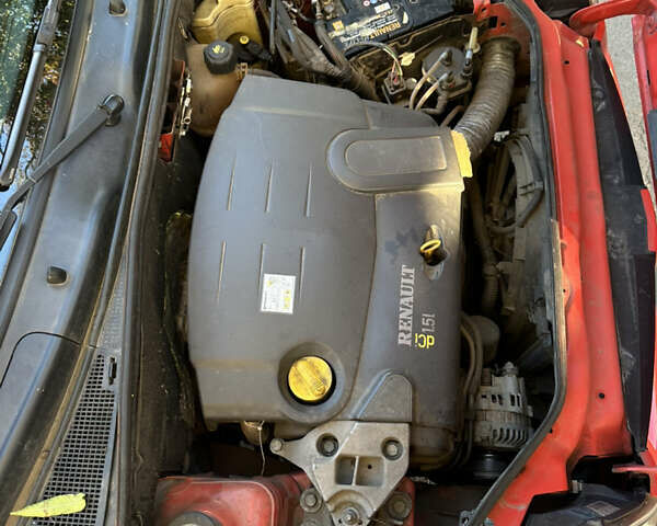 Рено Кєнгу 2005 у Радивилове на Automoto.ua Червоний Рено Кєнгу, об'ємом двигуна 1.5 л та пробігом 189 тис. км за 4200 $, фото 12 на Automoto.ua