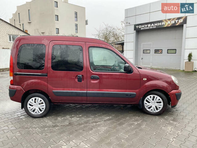 Красный Рено Кенгу, объемом двигателя 1.4 л и пробегом 265 тыс. км за 3500 $, фото 3 на Automoto.ua