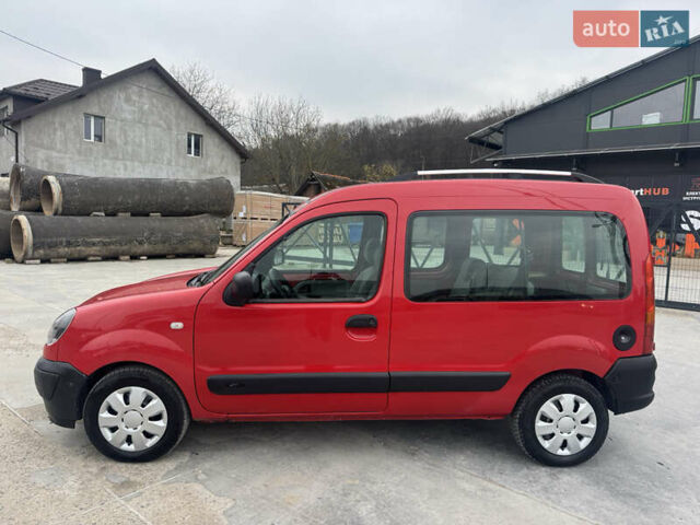 Красный Рено Кенгу, объемом двигателя 1.46 л и пробегом 275 тыс. км за 3750 $, фото 2 на Automoto.ua