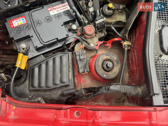 Красный Рено Кенгу, объемом двигателя 1.46 л и пробегом 275 тыс. км за 3750 $, фото 19 на Automoto.ua