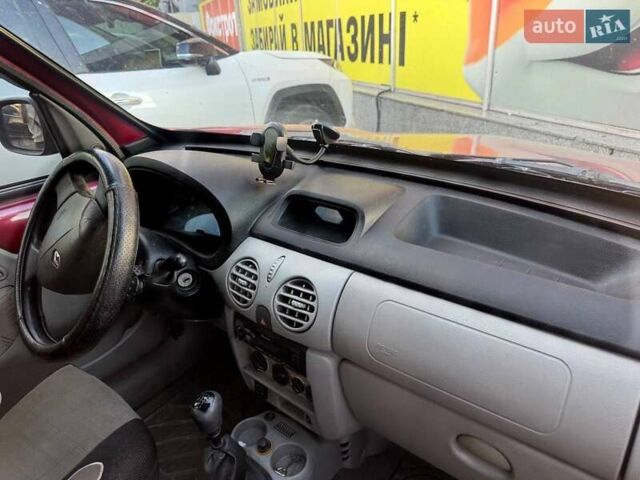 Червоний Рено Кєнгу, об'ємом двигуна 1.4 л та пробігом 211 тис. км за 4500 $, фото 3 на Automoto.ua
