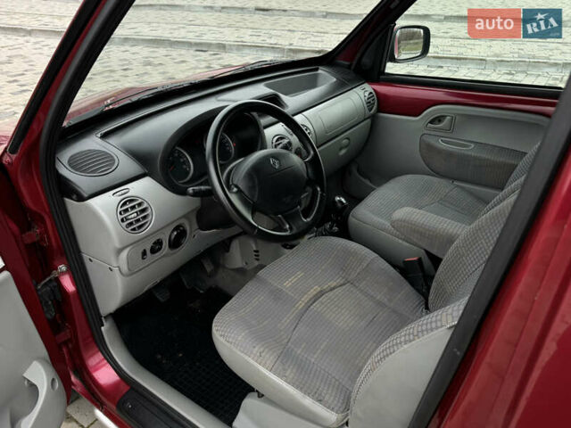 Красный Рено Кенгу, объемом двигателя 1.6 л и пробегом 205 тыс. км за 5750 $, фото 47 на Automoto.ua