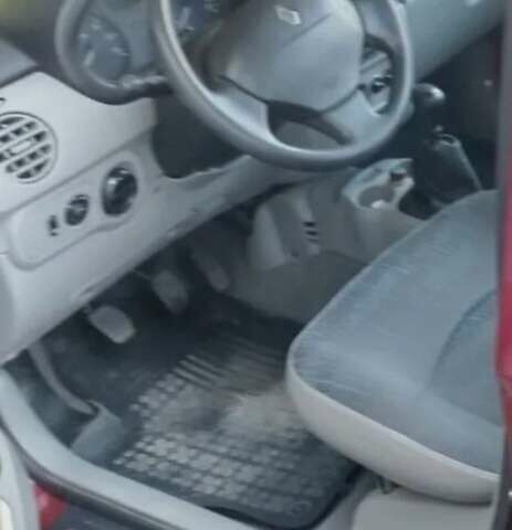 Красный Рено Кенгу, объемом двигателя 1.39 л и пробегом 219 тыс. км за 5300 $, фото 2 на Automoto.ua