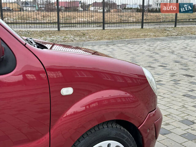 Красный Рено Кенгу, объемом двигателя 1.6 л и пробегом 205 тыс. км за 5750 $, фото 39 на Automoto.ua