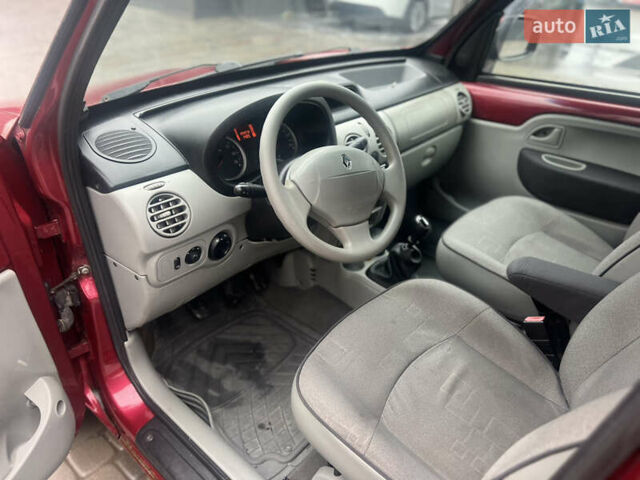 Красный Рено Кенгу, объемом двигателя 1.4 л и пробегом 155 тыс. км за 3350 $, фото 30 на Automoto.ua