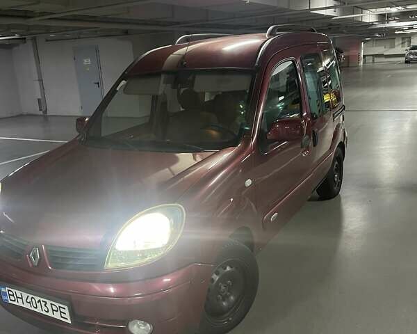 Красный Рено Кенгу, объемом двигателя 1.6 л и пробегом 220 тыс. км за 5500 $, фото 6 на Automoto.ua