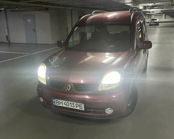 Красный Рено Кенгу, объемом двигателя 1.6 л и пробегом 220 тыс. км за 5500 $, фото 16 на Automoto.ua
