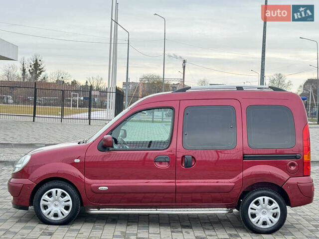 Красный Рено Кенгу, объемом двигателя 1.6 л и пробегом 205 тыс. км за 5750 $, фото 6 на Automoto.ua