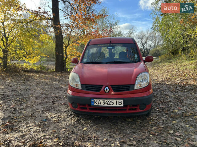 Красный Рено Кенгу, объемом двигателя 1.6 л и пробегом 272 тыс. км за 6000 $, фото 1 на Automoto.ua
