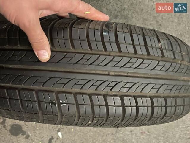 Красный Рено Кенгу, объемом двигателя 1.6 л и пробегом 220 тыс. км за 5500 $, фото 29 на Automoto.ua