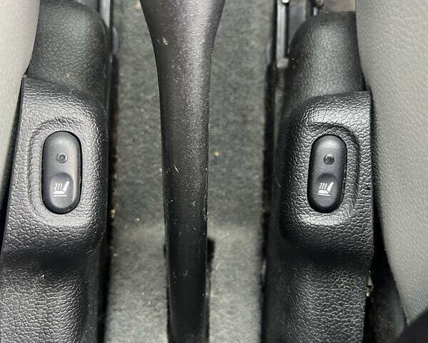 Красный Рено Кенгу, объемом двигателя 1.6 л и пробегом 120 тыс. км за 5900 $, фото 15 на Automoto.ua