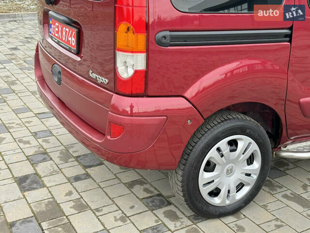 Красный Рено Кенгу, объемом двигателя 1.6 л и пробегом 205 тыс. км за 5750 $, фото 35 на Automoto.ua