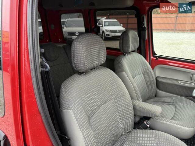 Красный Рено Кенгу, объемом двигателя 1.6 л и пробегом 171 тыс. км за 5900 $, фото 16 на Automoto.ua