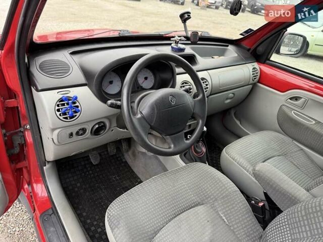 Красный Рено Кенгу, объемом двигателя 1.6 л и пробегом 171 тыс. км за 5900 $, фото 6 на Automoto.ua