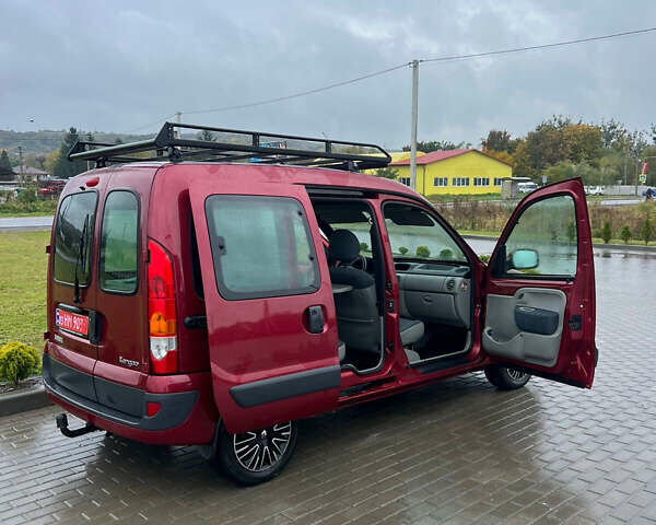 Красный Рено Кенгу, объемом двигателя 1.6 л и пробегом 120 тыс. км за 5900 $, фото 6 на Automoto.ua
