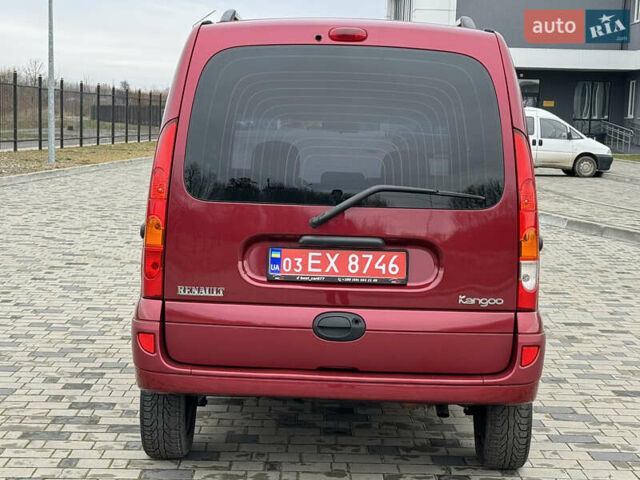Красный Рено Кенгу, объемом двигателя 1.6 л и пробегом 205 тыс. км за 5750 $, фото 11 на Automoto.ua