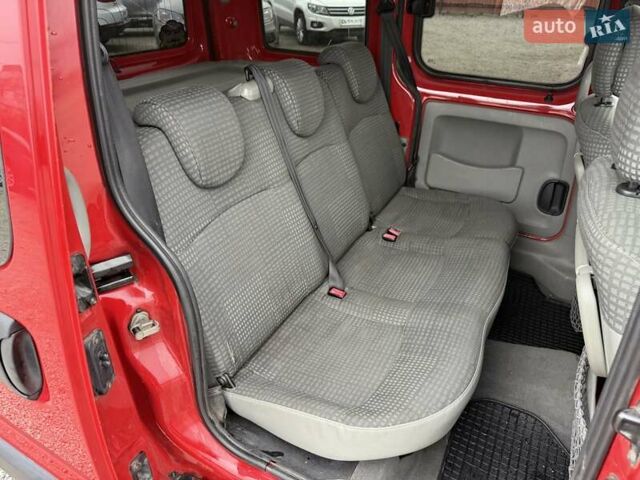 Красный Рено Кенгу, объемом двигателя 1.6 л и пробегом 171 тыс. км за 5900 $, фото 12 на Automoto.ua