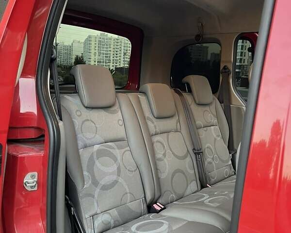 Красный Рено Кенгу, объемом двигателя 1.46 л и пробегом 230 тыс. км за 6650 $, фото 35 на Automoto.ua
