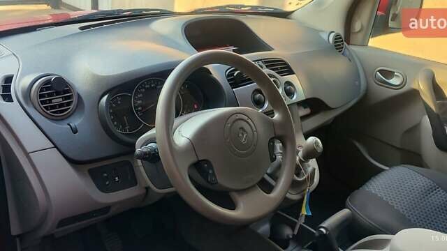 Красный Рено Кенгу, объемом двигателя 1.5 л и пробегом 290 тыс. км за 8150 $, фото 16 на Automoto.ua