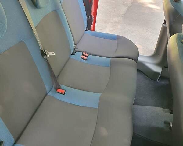 Красный Рено Кенгу, объемом двигателя 1.2 л и пробегом 265 тыс. км за 5500 $, фото 18 на Automoto.ua