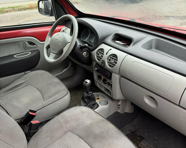 Червоний Рено Кєнгу, об'ємом двигуна 1.4 л та пробігом 282 тис. км за 3000 $, фото 5 на Automoto.ua