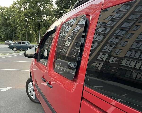 Красный Рено Кенгу, объемом двигателя 1.46 л и пробегом 230 тыс. км за 6650 $, фото 21 на Automoto.ua