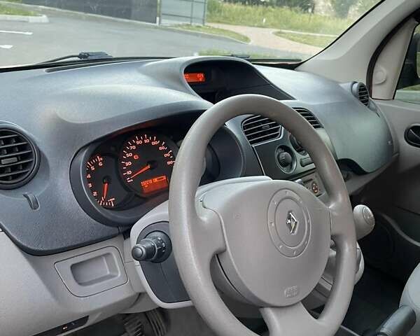 Красный Рено Кенгу, объемом двигателя 1.46 л и пробегом 230 тыс. км за 6650 $, фото 23 на Automoto.ua
