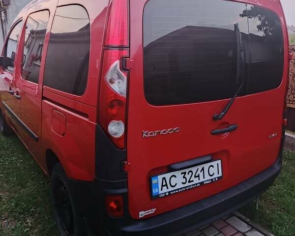 Рено Кенгу 2008 в Нововолынск на Automoto.ua Красный Рено Кенгу, объемом двигателя 1.46 л и пробегом 202 тыс. км за 7200 $, фото 5 на Automoto.ua