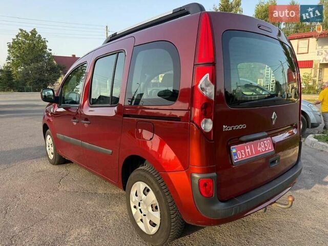 Красный Рено Кенгу, объемом двигателя 1.6 л и пробегом 263 тыс. км за 6800 $, фото 1 на Automoto.ua