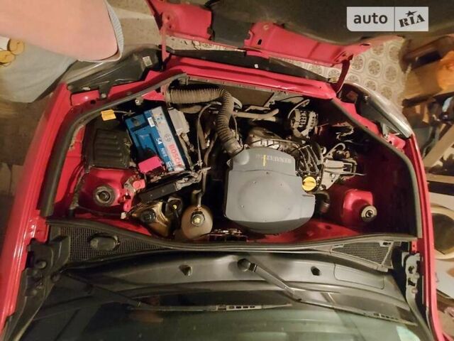 Красный Рено Кенгу, объемом двигателя 1.4 л и пробегом 178 тыс. км за 5500 $, фото 8 на Automoto.ua