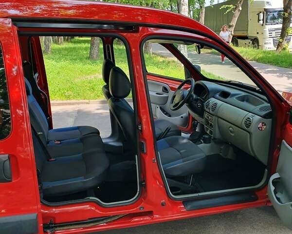 Красный Рено Кенгу, объемом двигателя 1.2 л и пробегом 265 тыс. км за 5500 $, фото 12 на Automoto.ua
