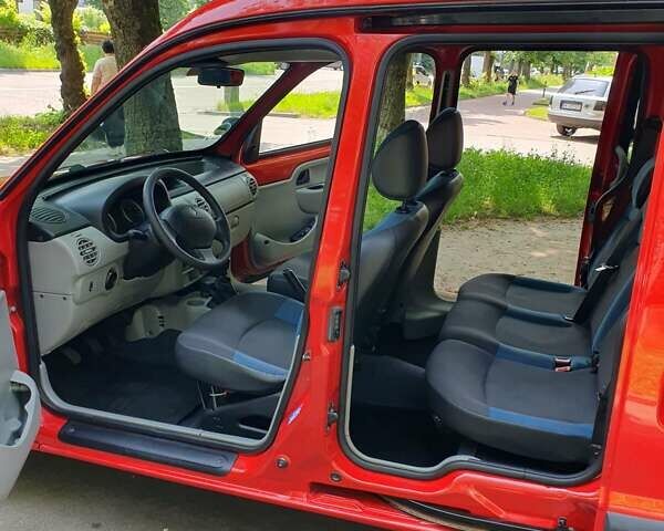 Красный Рено Кенгу, объемом двигателя 1.2 л и пробегом 265 тыс. км за 5500 $, фото 26 на Automoto.ua