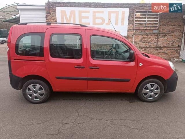 Красный Рено Кенгу, объемом двигателя 1.6 л и пробегом 239 тыс. км за 7000 $, фото 3 на Automoto.ua