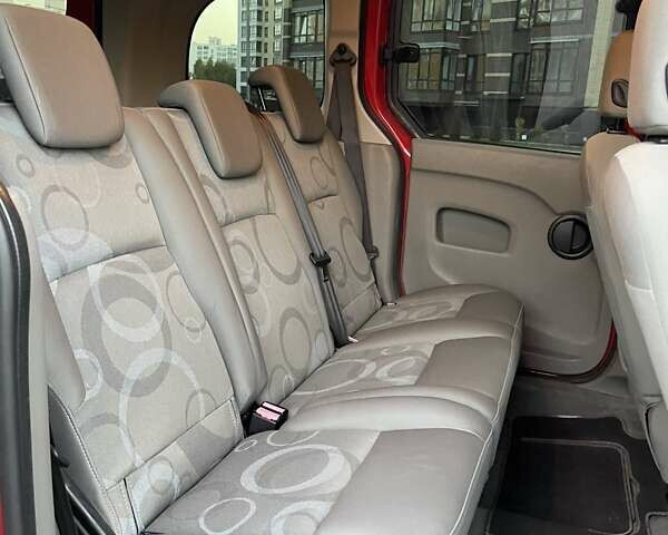 Красный Рено Кенгу, объемом двигателя 1.46 л и пробегом 230 тыс. км за 6650 $, фото 31 на Automoto.ua