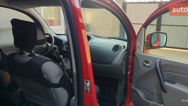 Красный Рено Кенгу, объемом двигателя 1.5 л и пробегом 290 тыс. км за 8150 $, фото 19 на Automoto.ua
