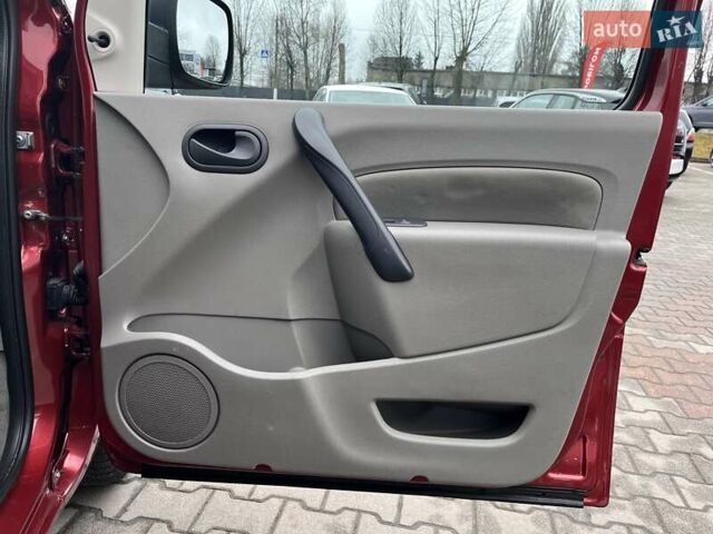 Червоний Рено Кєнгу, об'ємом двигуна 1.6 л та пробігом 257 тис. км за 7300 $, фото 28 на Automoto.ua