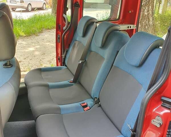 Красный Рено Кенгу, объемом двигателя 1.2 л и пробегом 265 тыс. км за 5500 $, фото 27 на Automoto.ua