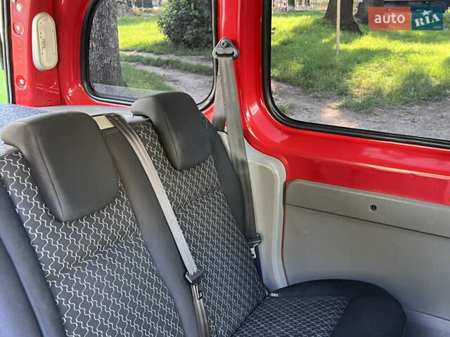 Красный Рено Кенгу, объемом двигателя 1.5 л и пробегом 213 тыс. км за 5450 $, фото 31 на Automoto.ua