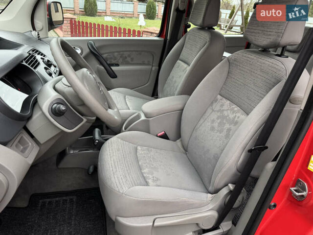 Красный Рено Кенгу, объемом двигателя 1.6 л и пробегом 219 тыс. км за 7350 $, фото 50 на Automoto.ua
