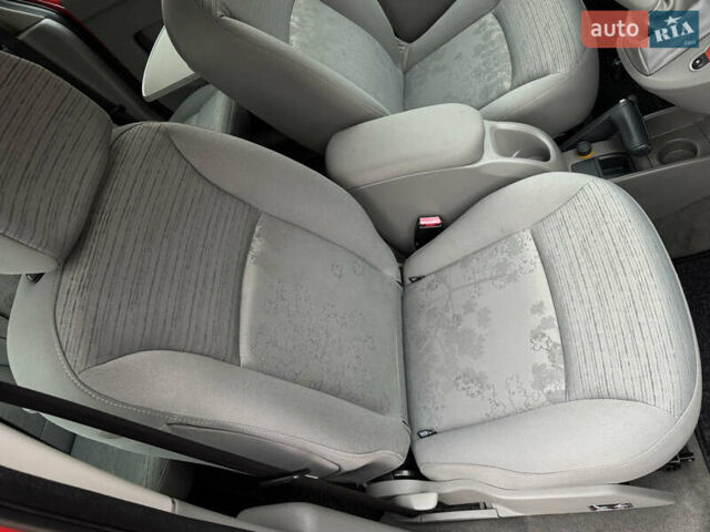 Красный Рено Кенгу, объемом двигателя 1.6 л и пробегом 219 тыс. км за 7350 $, фото 55 на Automoto.ua