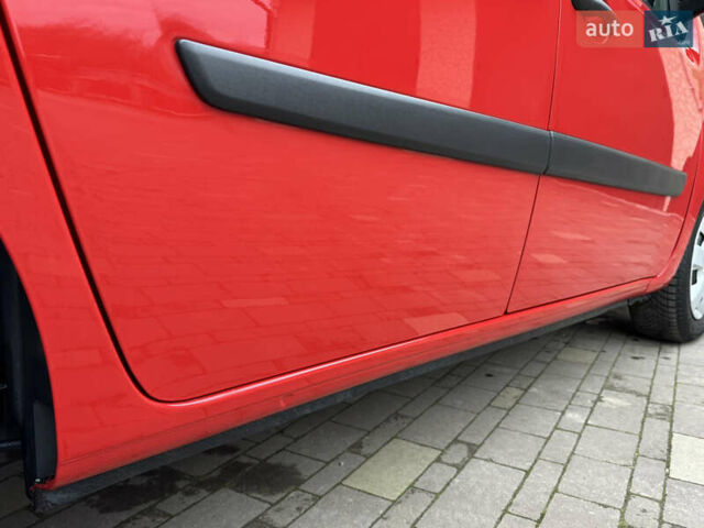 Красный Рено Кенгу, объемом двигателя 1.6 л и пробегом 219 тыс. км за 7350 $, фото 37 на Automoto.ua